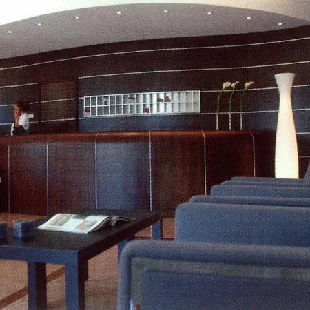 Saurus Hotel 4*